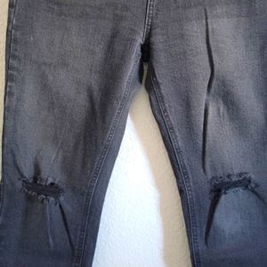 Wild Fable Black Distressed Frayed Ankle Jeans Size 8